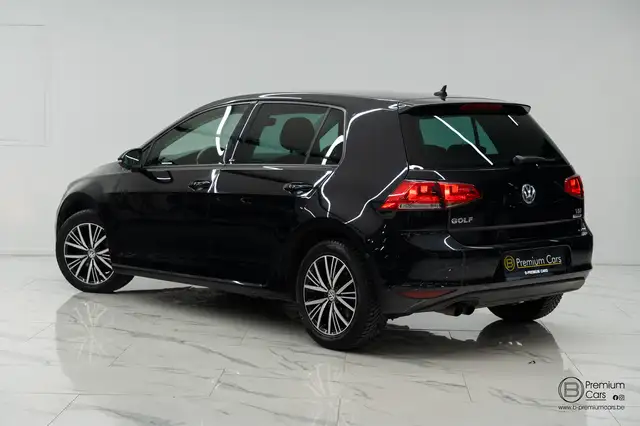 Volkswagen Golf view 13