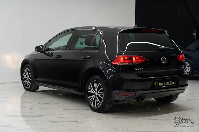 Volkswagen Golf view 14