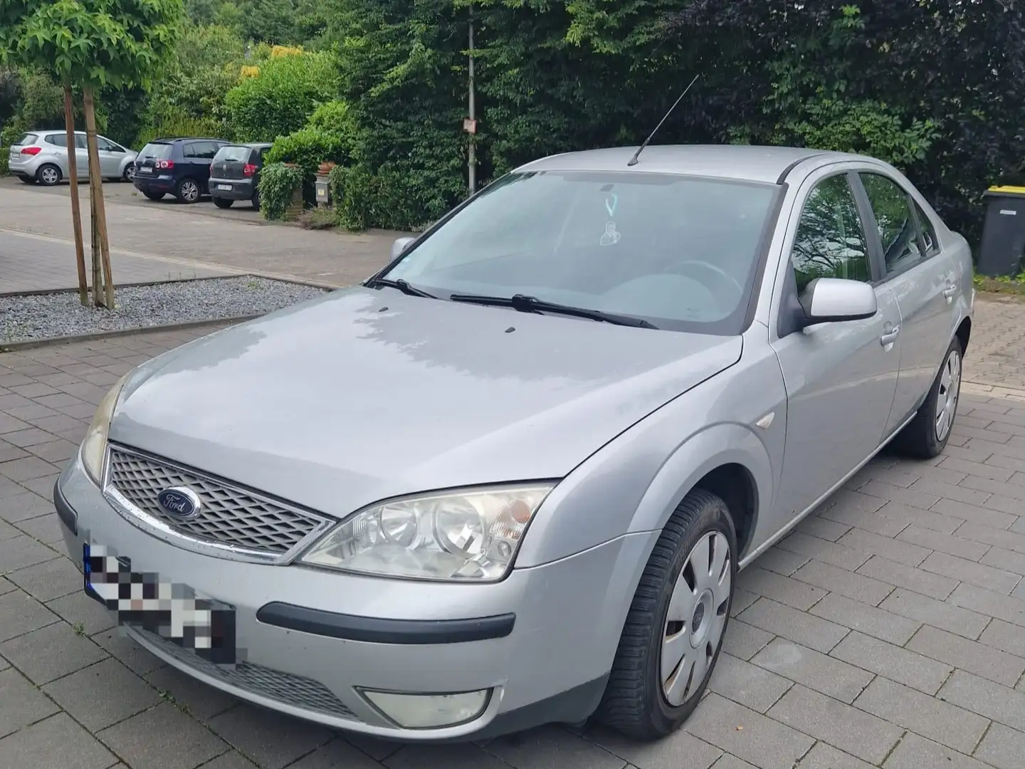 Ford Mondeo 1.8 Trend Argent - 2