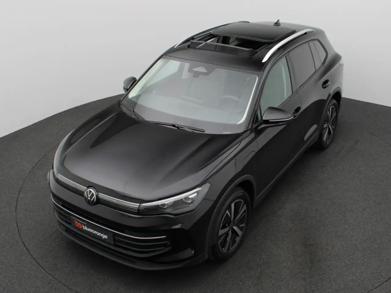 Volkswagen Tiguan 1.5 TSI eHybrid 150 kW Life AHK Panodach 8