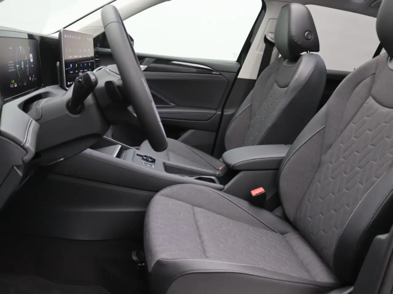 Volkswagen Tiguan 1.5 TSI eHybrid 150 kW Life AHK Panodach 11