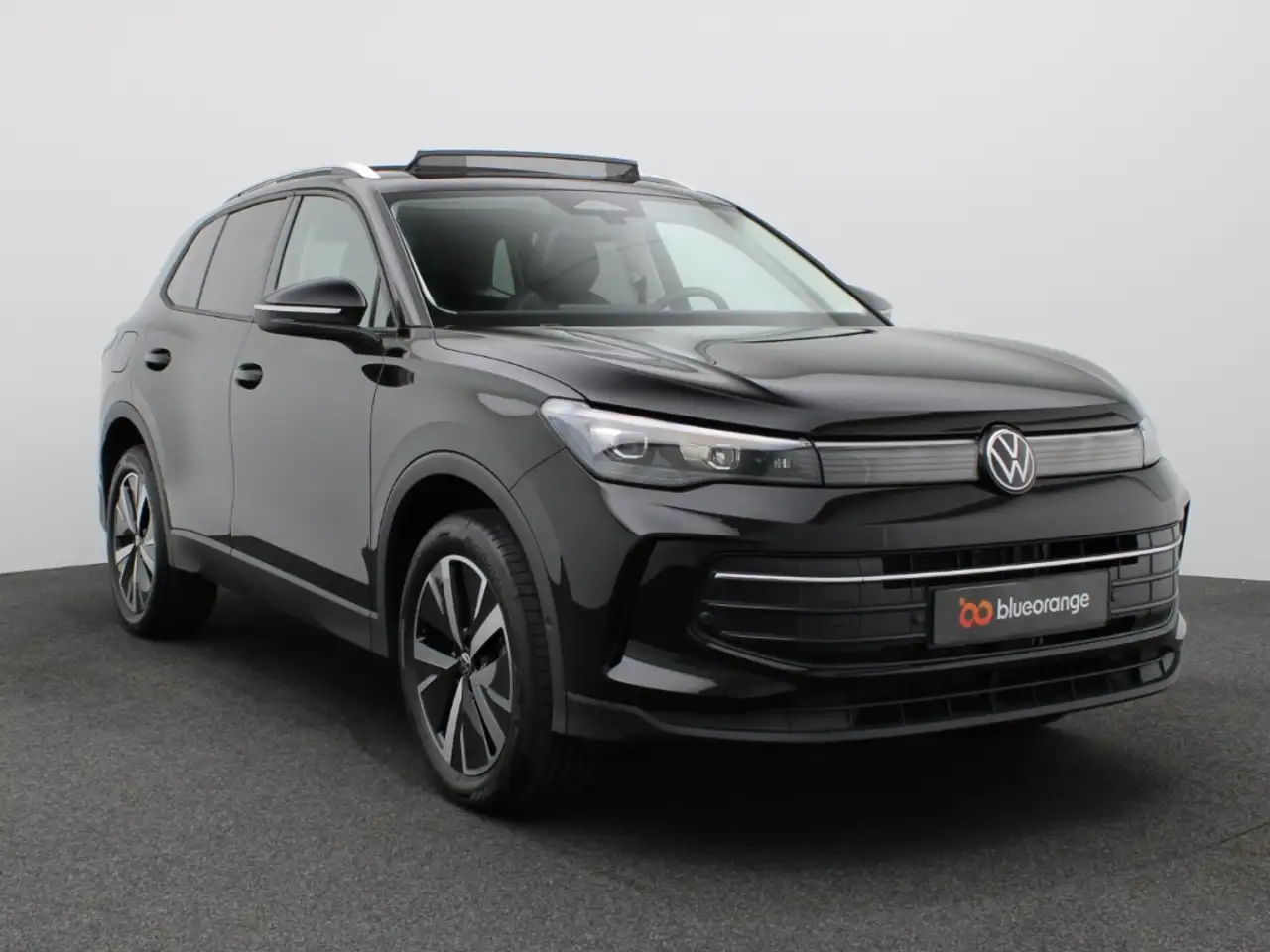 Volkswagen Tiguan 1.5 TSI eHybrid 150 kW Life AHK Panodach 2