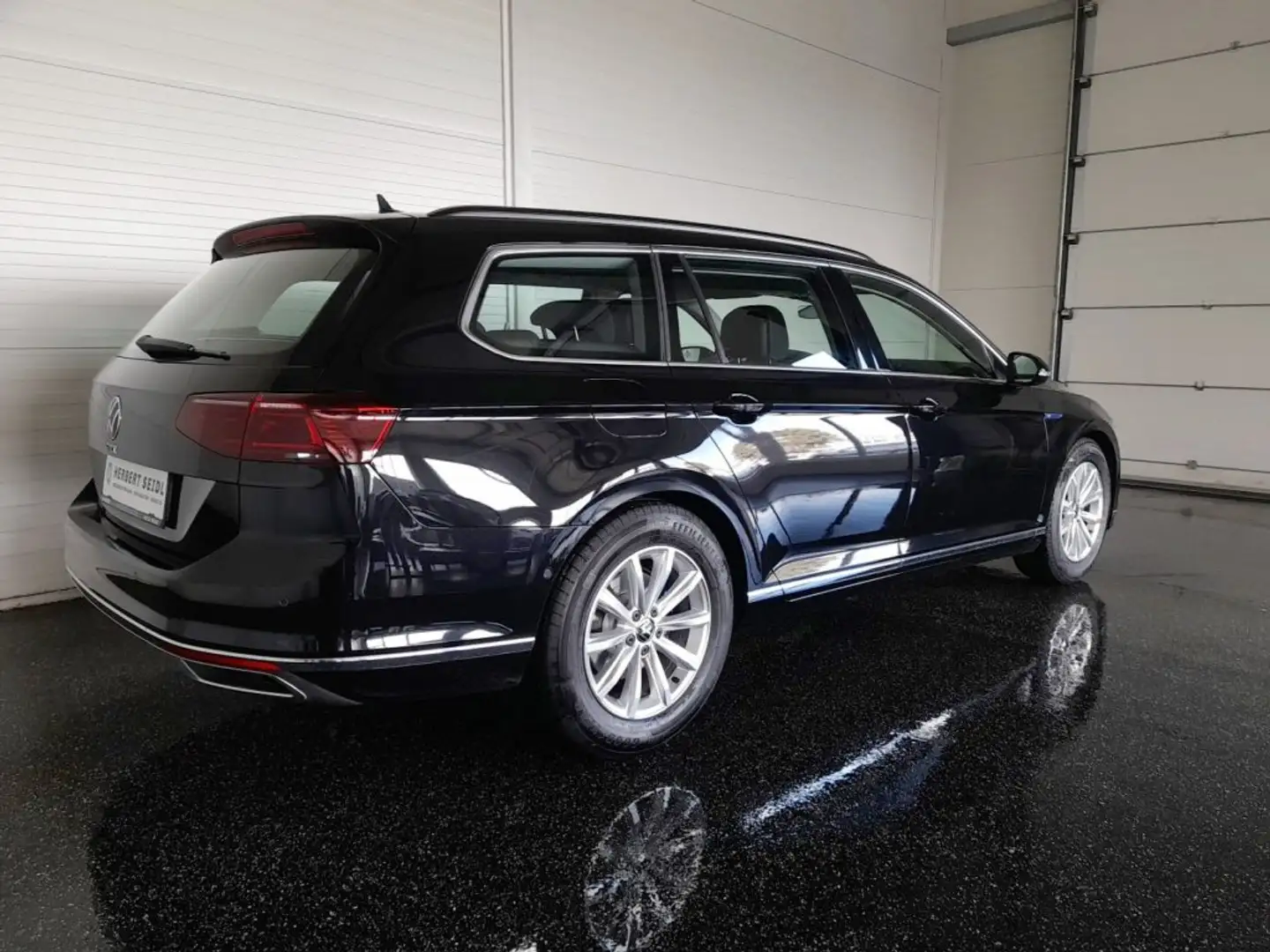 Volkswagen Passat Variant GTE PHEV DSG *MATRIX-LED / NAVI / AHV & KAMERA / ACC / SPORTMASSAGESITZ* Schwarz - 2