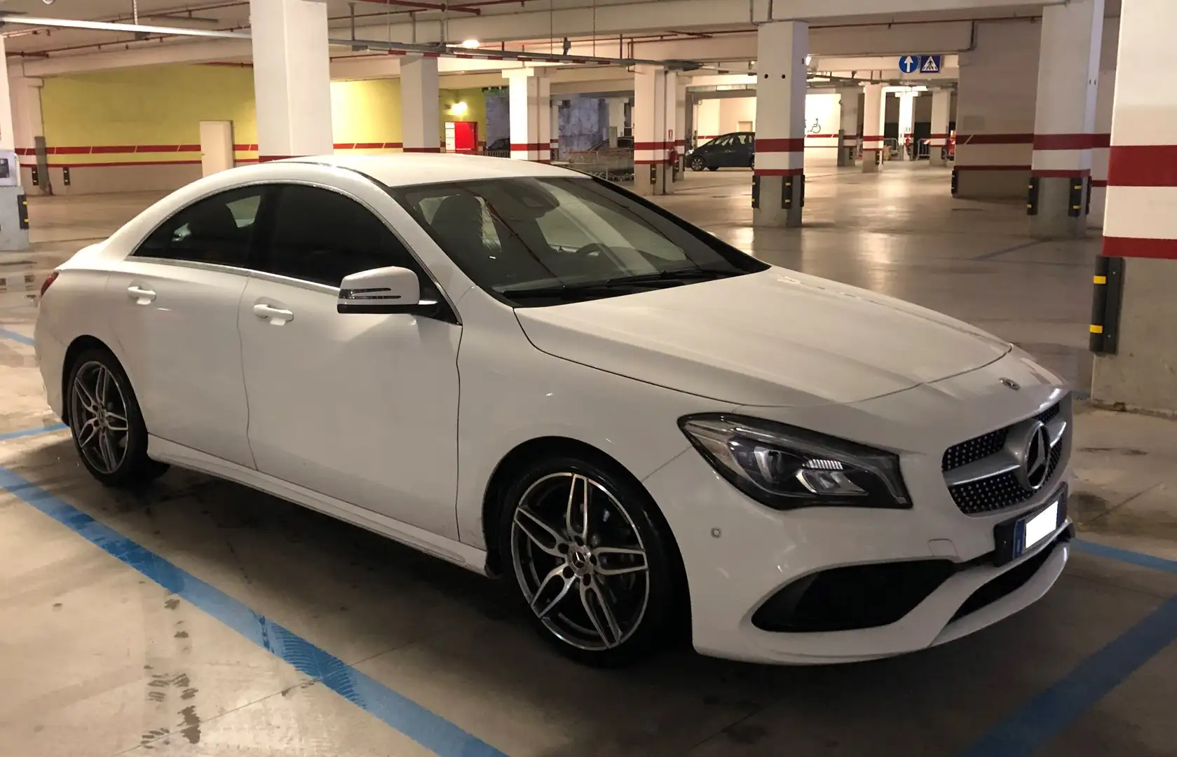 Mercedes-Benz CLA 180 CLA+180+Premium+auto Bianco - 2