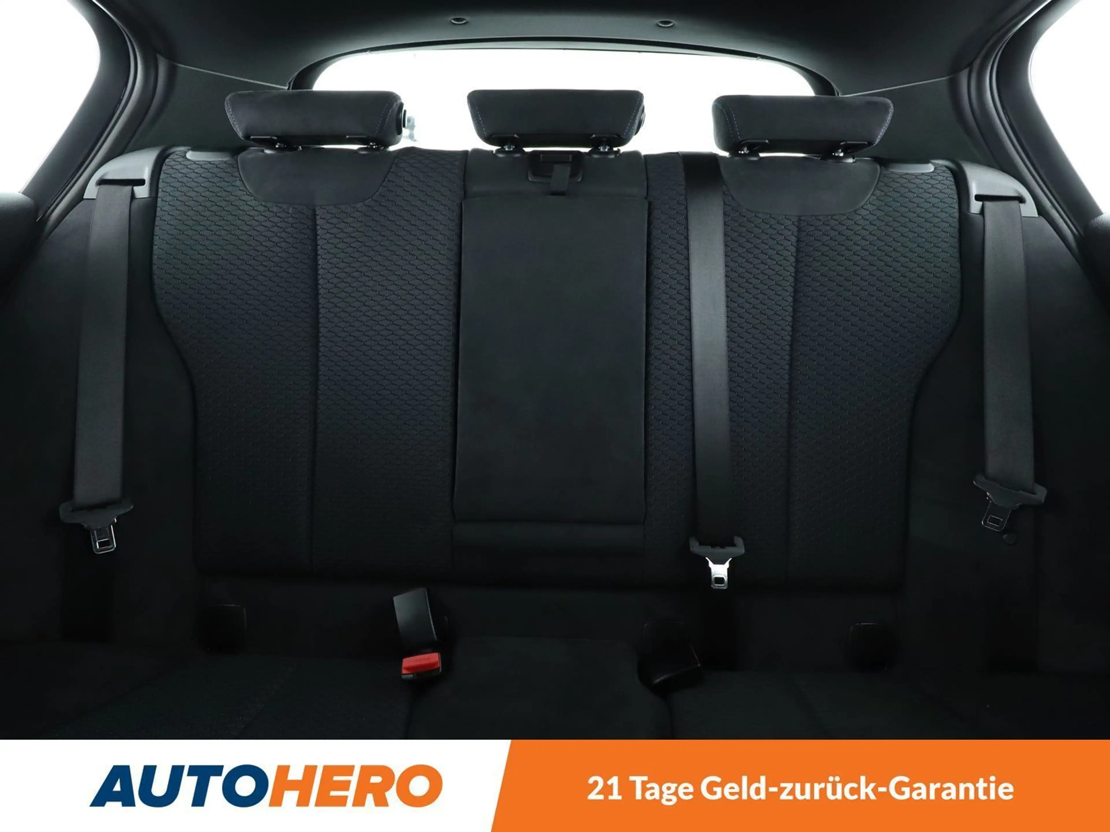 BMW 140 M140i xDrive Special Edition Aut.*NAVI*TEMPO*LED* — photo 15