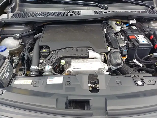 Peugeot 2008 view 5