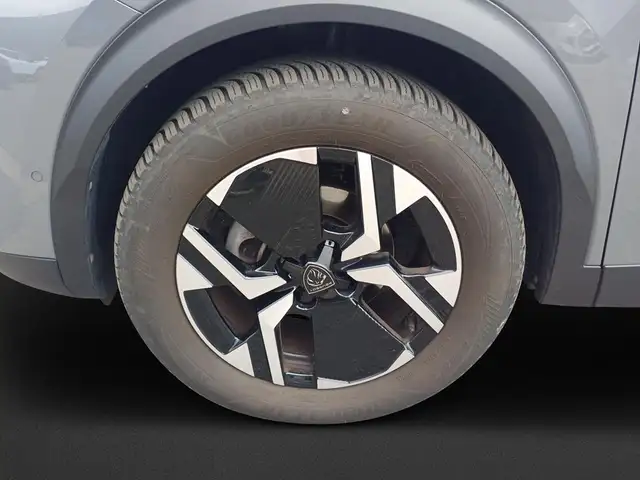 Peugeot 2008 view 8