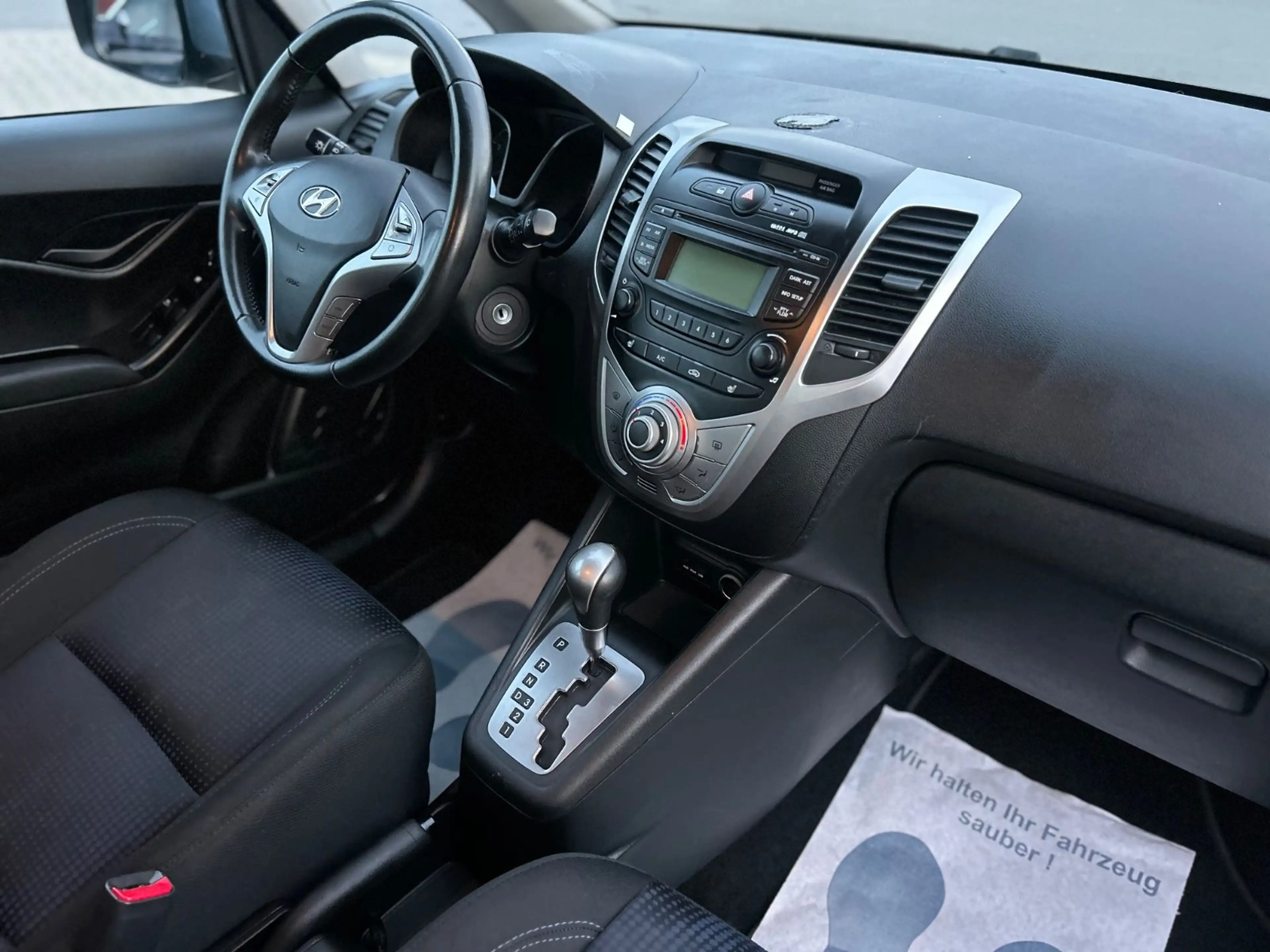 Hyundai iX20 FIFA world Cup Edition 1.HAND-AUTOMATIK-SHZ — photo 15