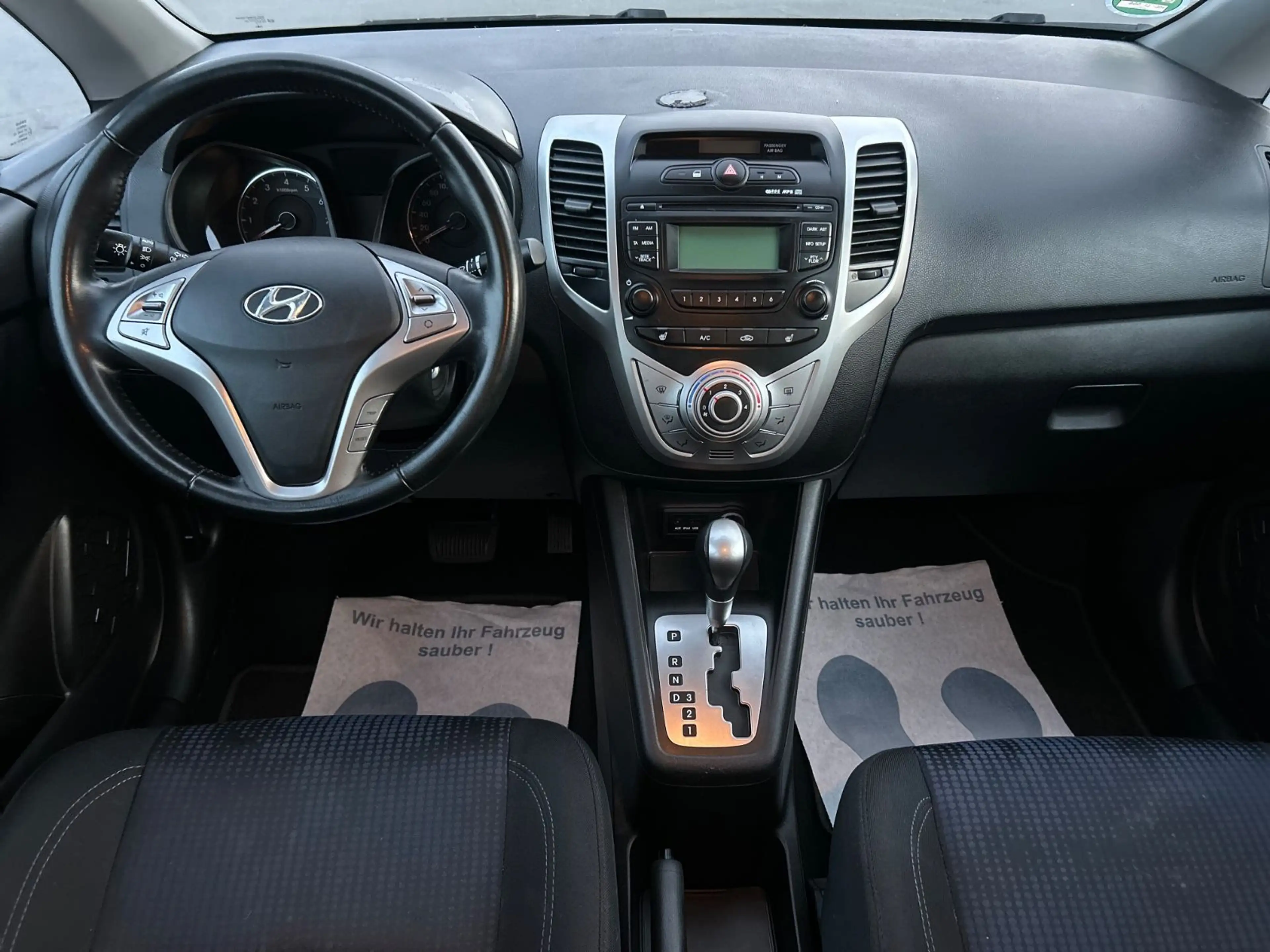 Hyundai iX20 FIFA world Cup Edition 1.HAND-AUTOMATIK-SHZ — photo 12