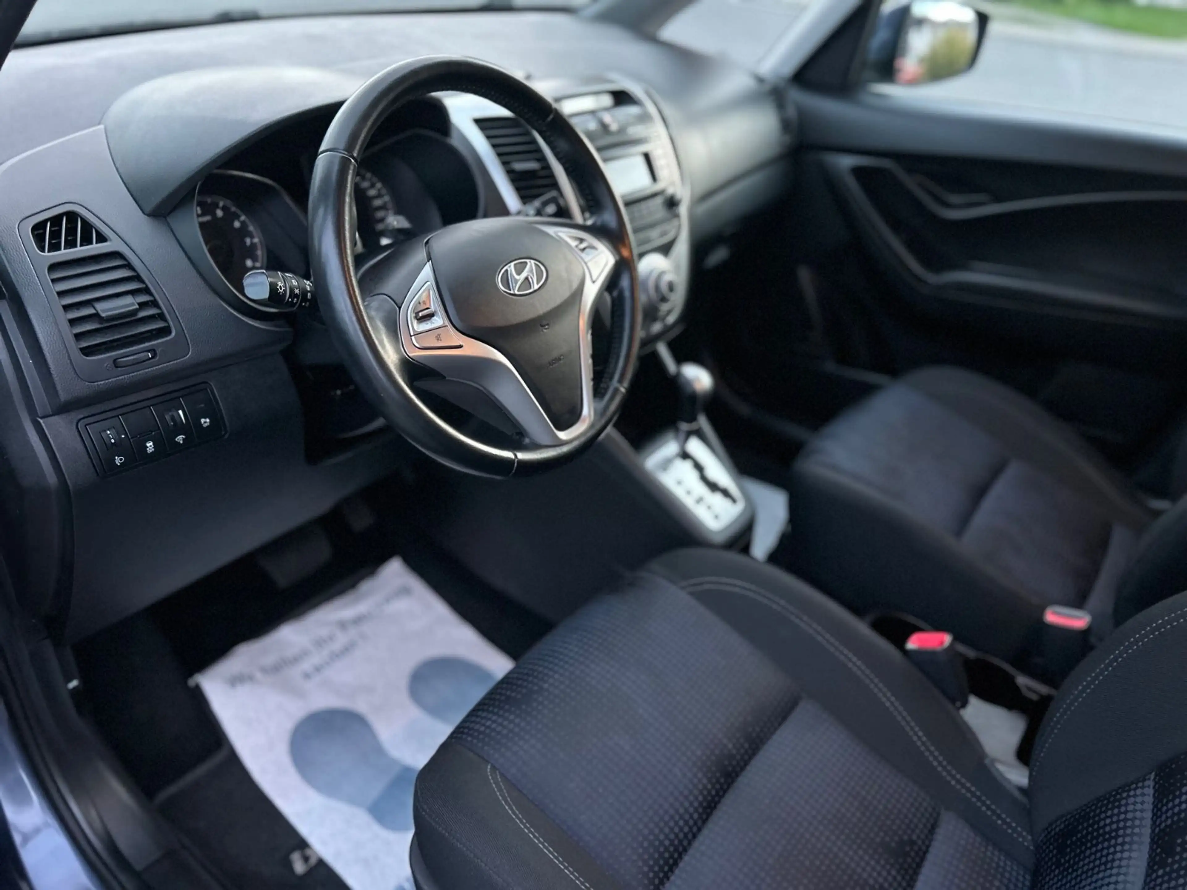 Hyundai iX20 FIFA world Cup Edition 1.HAND-AUTOMATIK-SHZ — photo 10