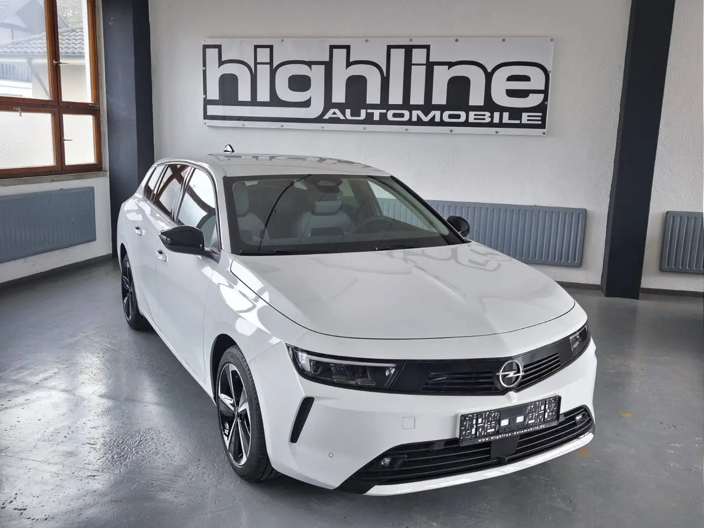 Opel Astra L Sports Tourer Enjoy -LED,SHZ,LRH,PDC,ALU Wit - 1
