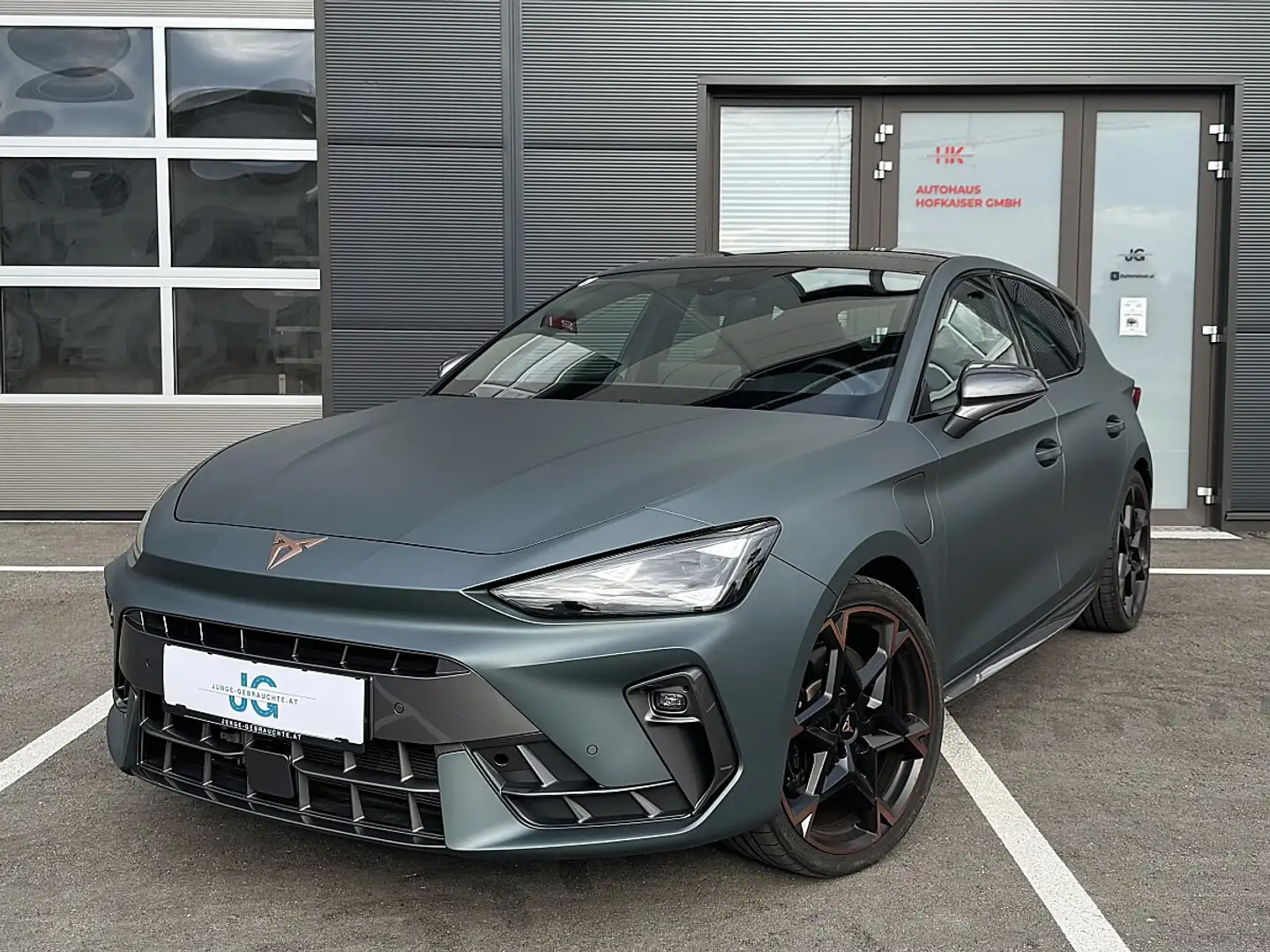 CUPRA Leon VZ 1,5 TSI eHybrid 272 DSG *PANO *19ZOLL *TRAVE... Grau - 1