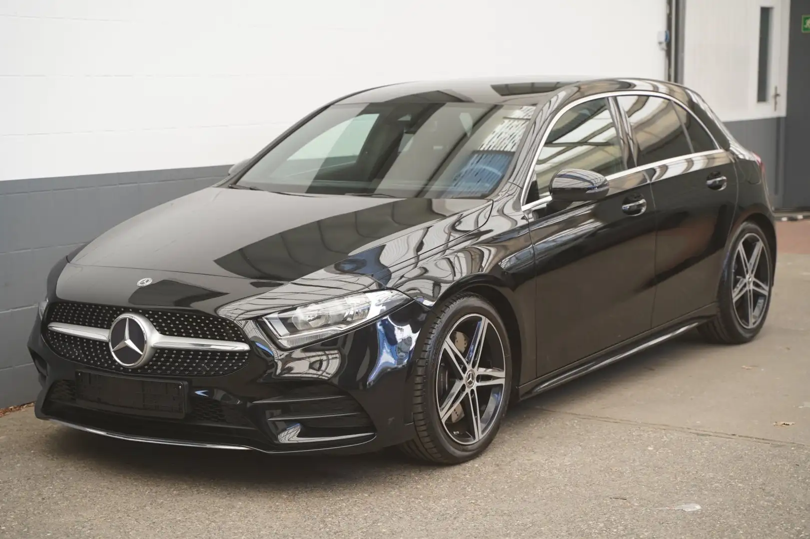 Mercedes-Benz A 250 AMG Line *Navi*MBUX*Navi* Noir - 2