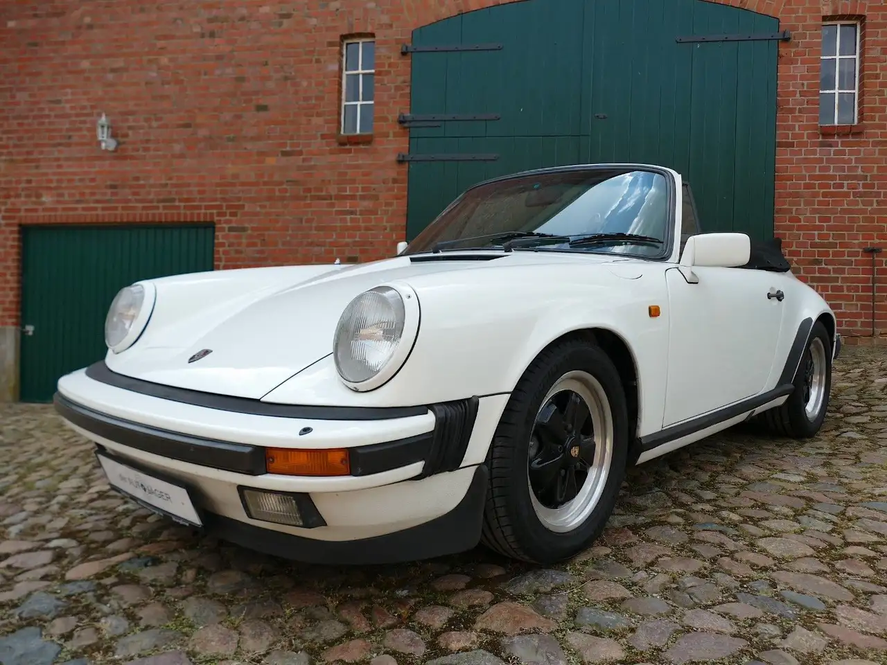 Porsche 911 3,2 Carrera Cabriolet in grandprix weiß, foto 1