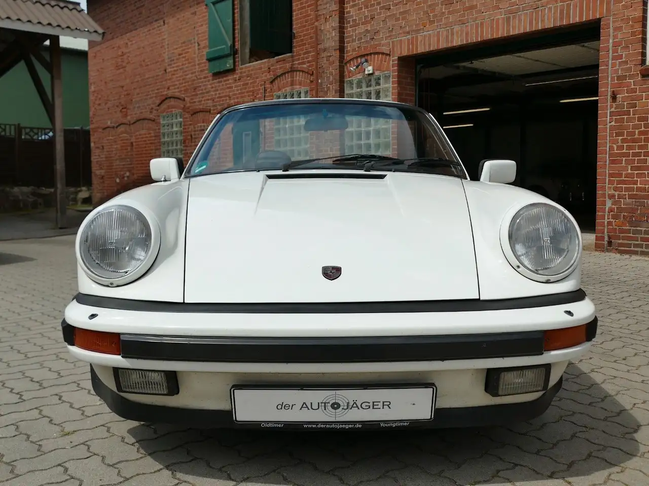 Porsche 911 3,2 Carrera Cabriolet in grandprix weiß, foto 2