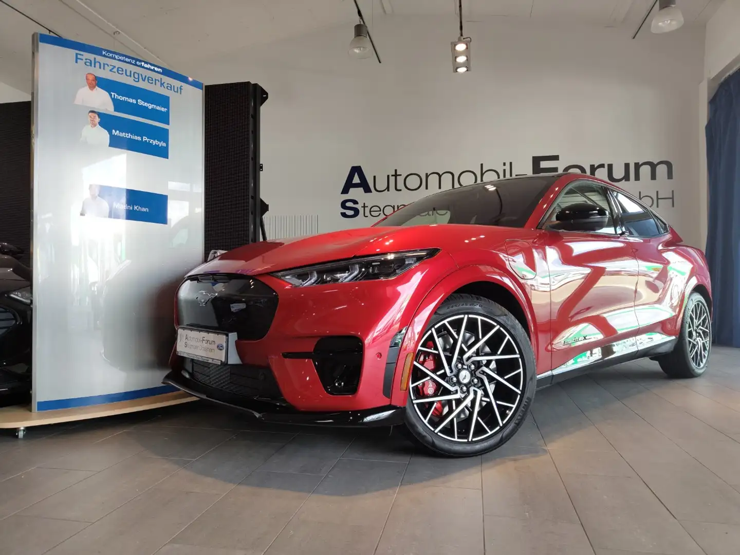 Ford Mustang Mach-E GT 99kWh AWD *PANORAMADACH Rot - 1