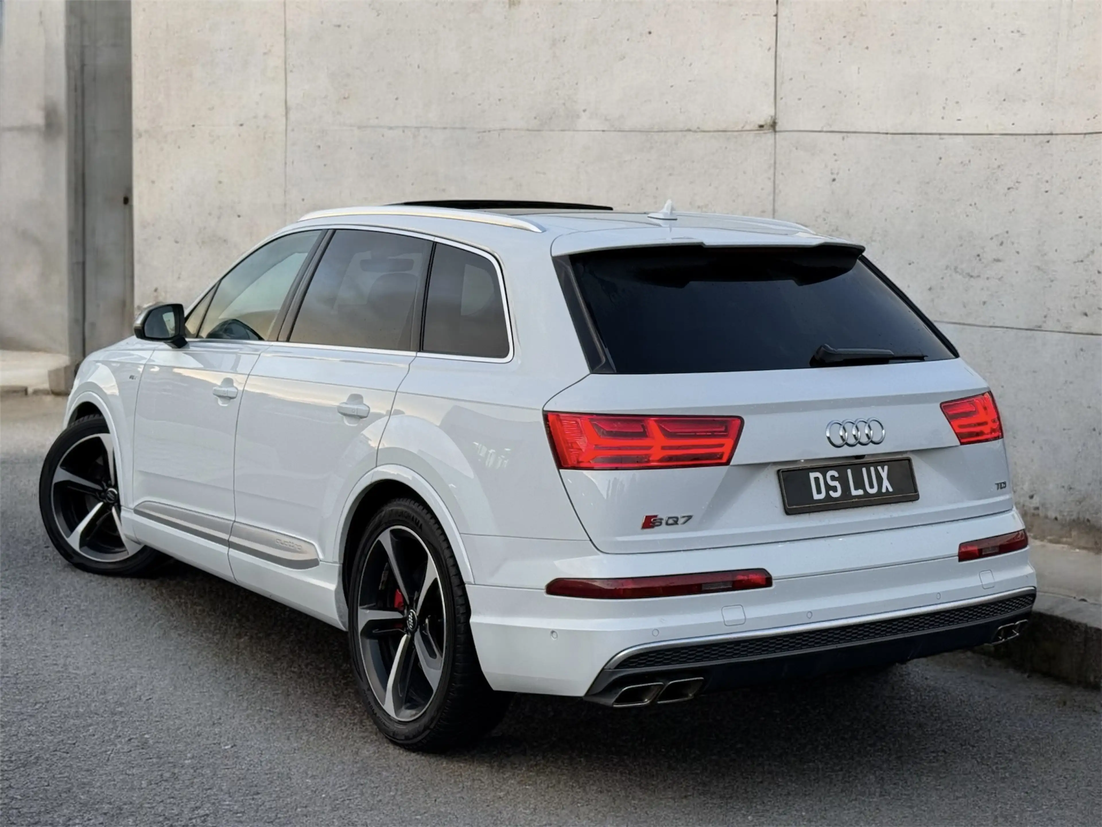 Audi SQ7 4.0 V8 BiTDI 435CH QUATTRO S-TRONIC *FULL OPTIONS* — photo 6