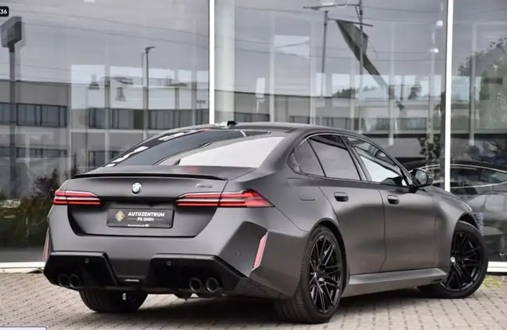 BMW M5 2025, foto 6