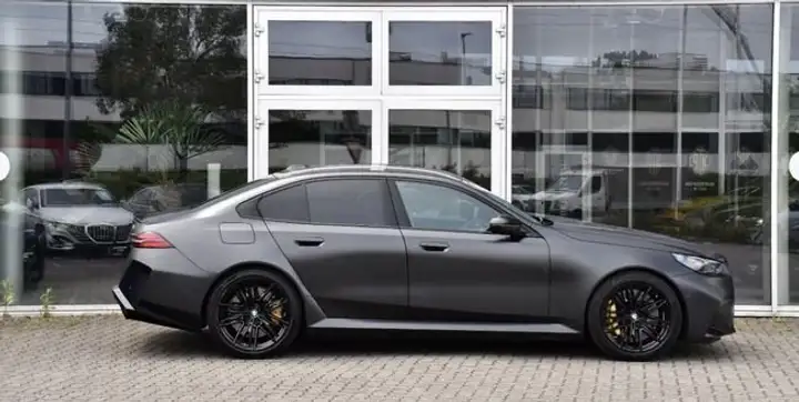 BMW M5 2025, foto 8