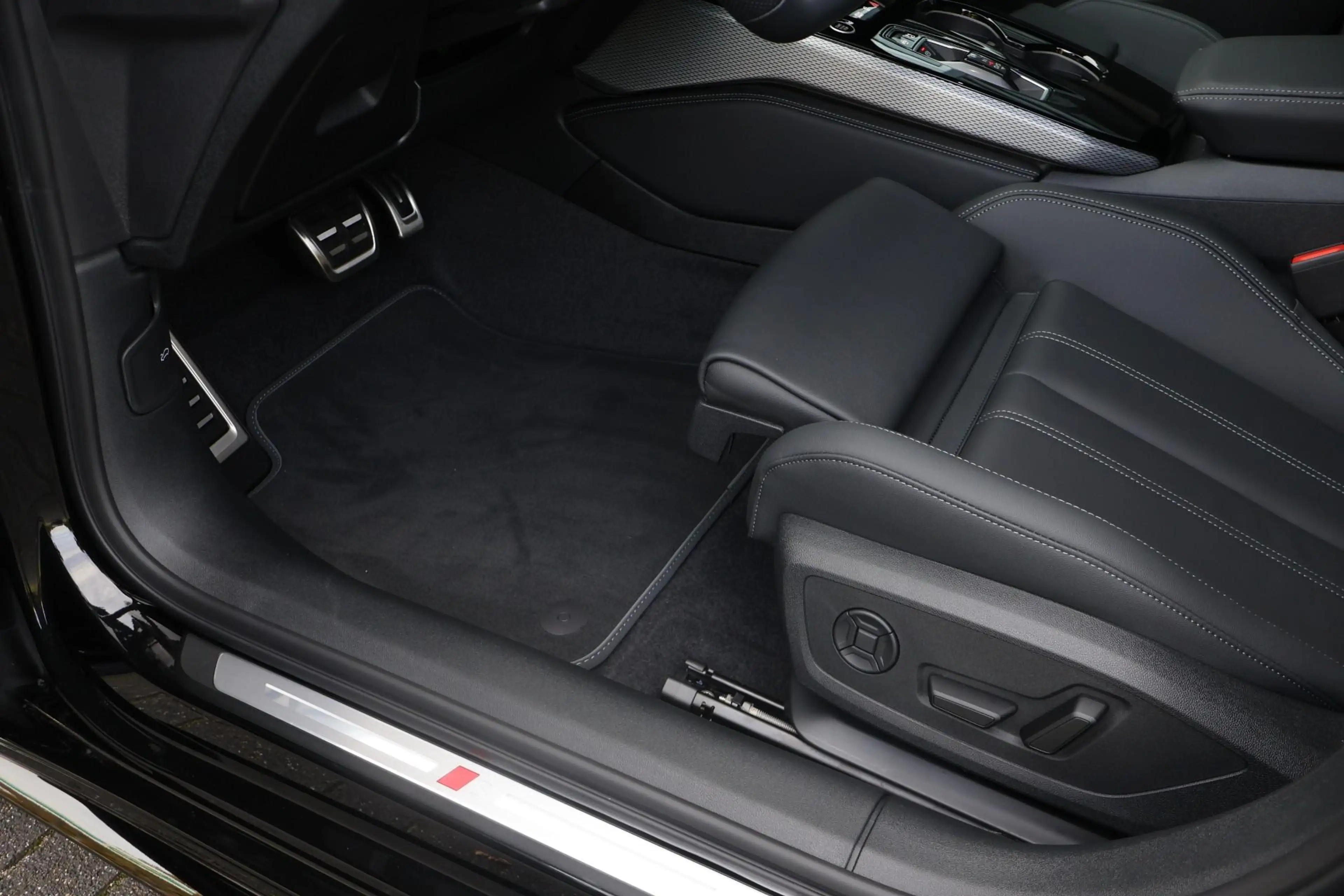 Audi A5 Avant 2.0 e-hybrid 299pk quattro S edition | Trekh — photo 13