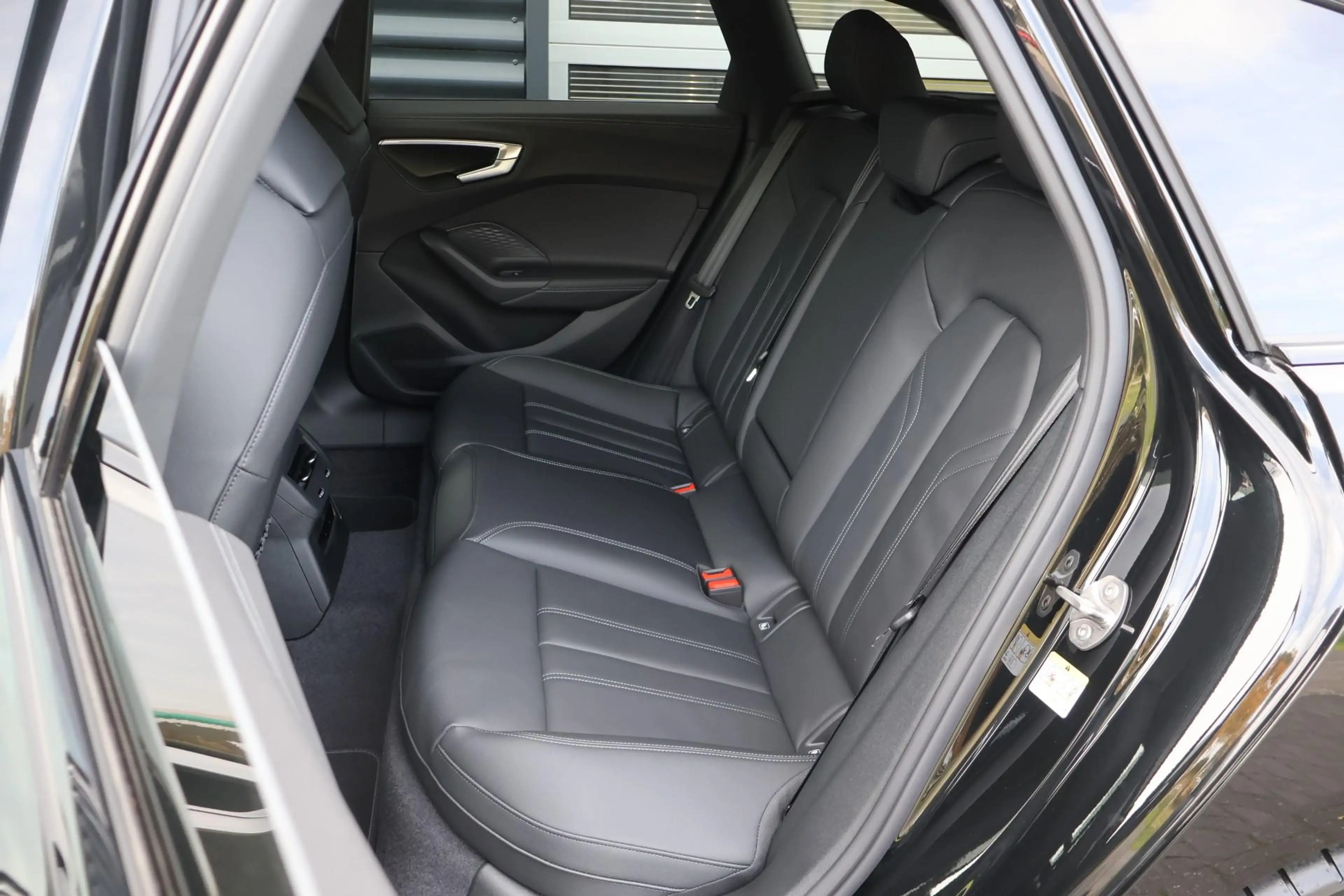 Audi A5 Avant 2.0 e-hybrid 299pk quattro S edition | Trekh — photo 14