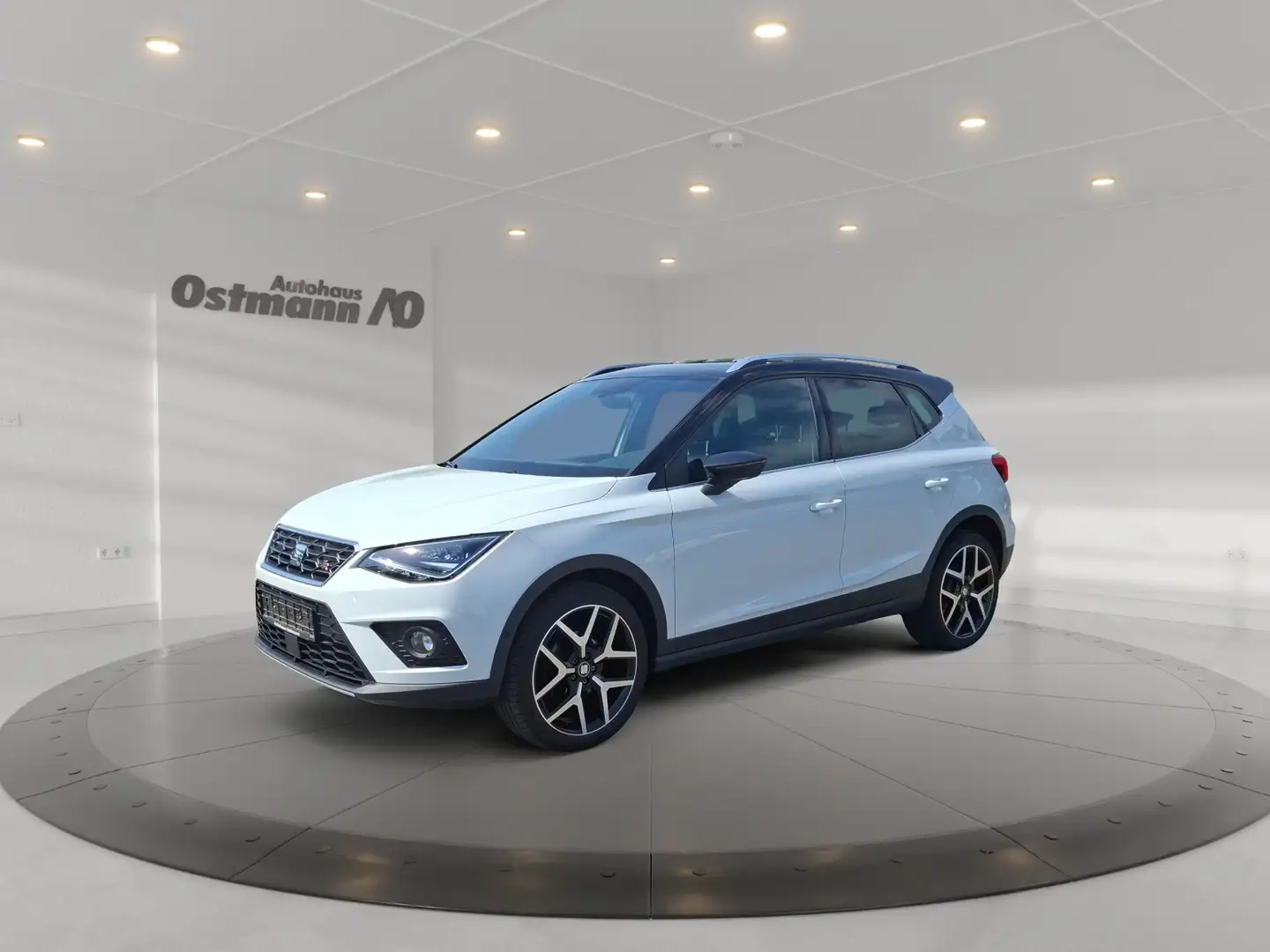 SEAT Arona 1.0 TSI FR AHK 18'' LED SHZ CarPlay ACC Blanc - 1
