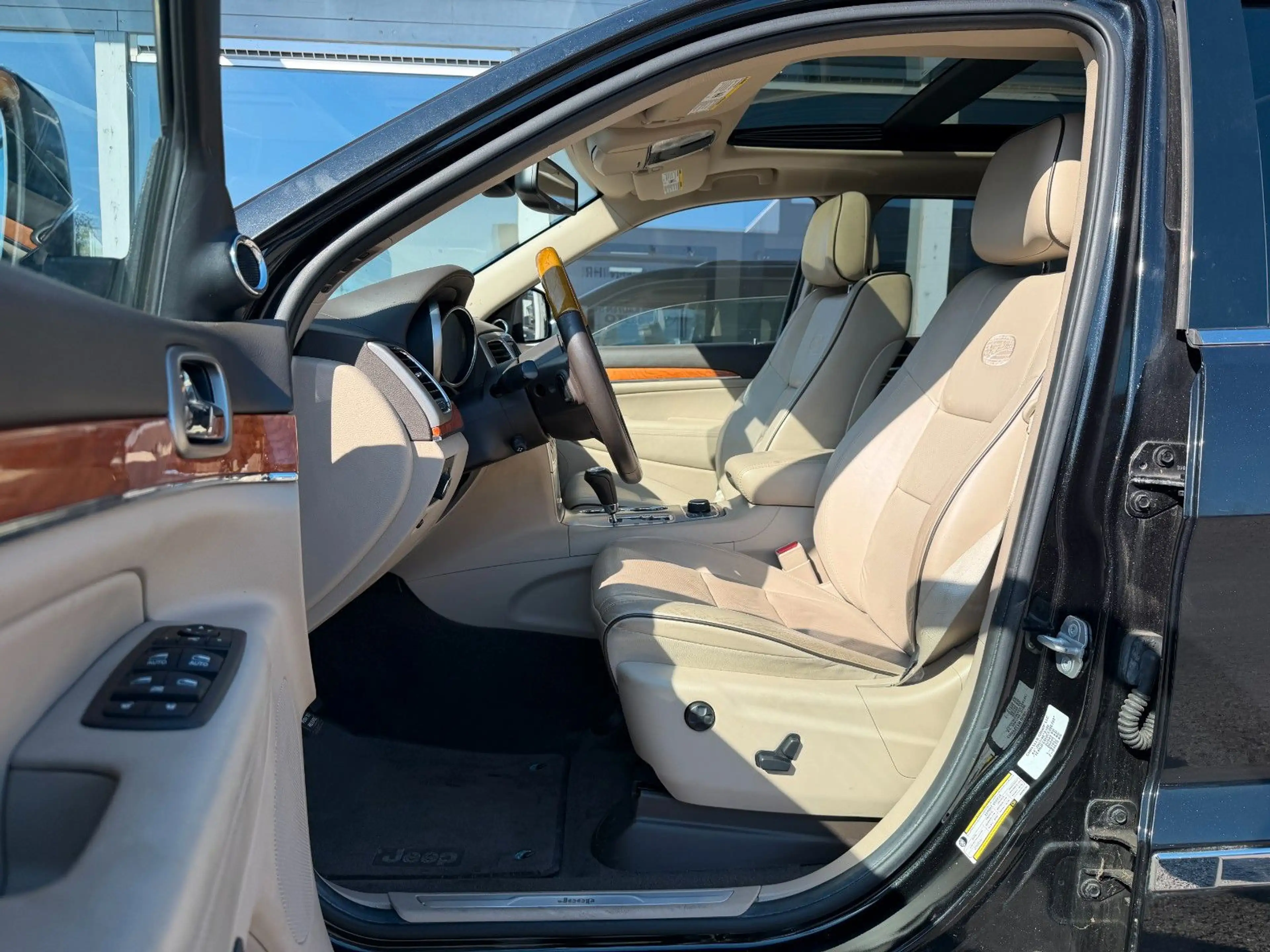 Jeep Grand Cherokee 3.0 CRD Overland *SITZKLIMA*PANO* — photo 11