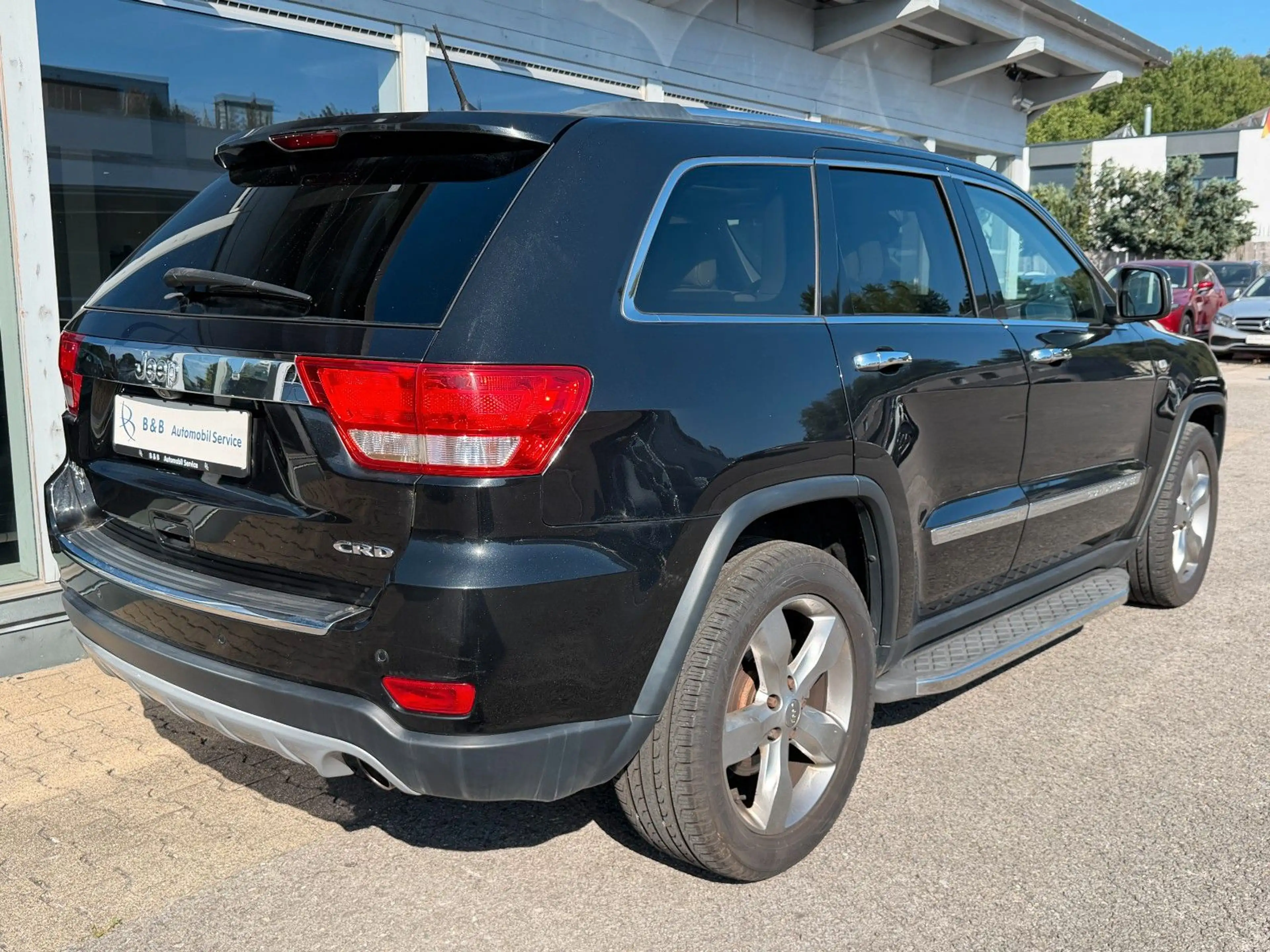 Jeep Grand Cherokee 3.0 CRD Overland *SITZKLIMA*PANO* — photo 6