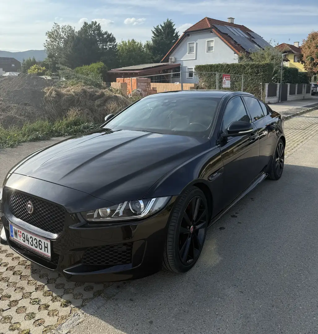Jaguar XE 20d Landmark Aut. - 2