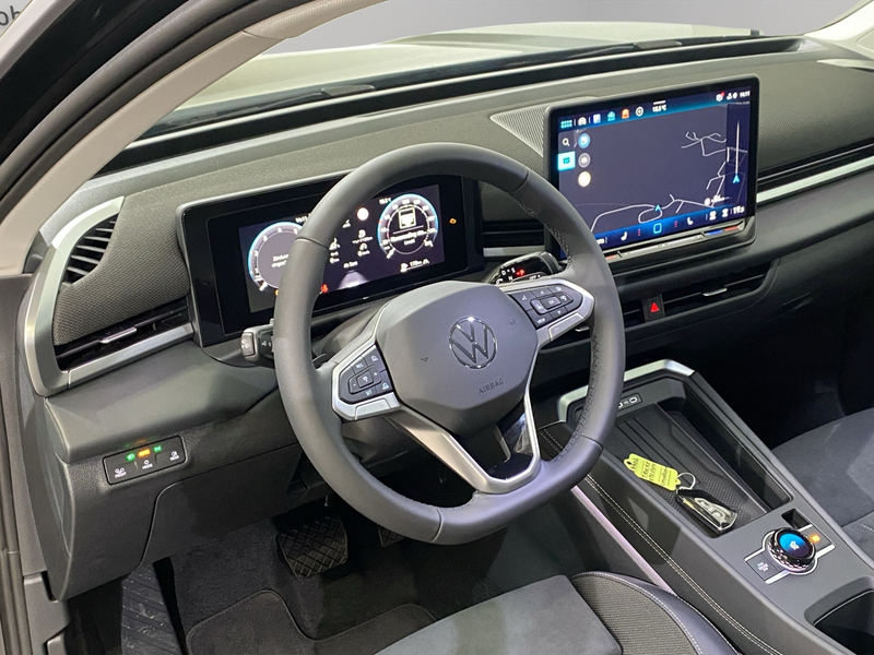 Volkswagen T-Roc Style 1.5 eTSI DSG / Navi RFK — photo 5