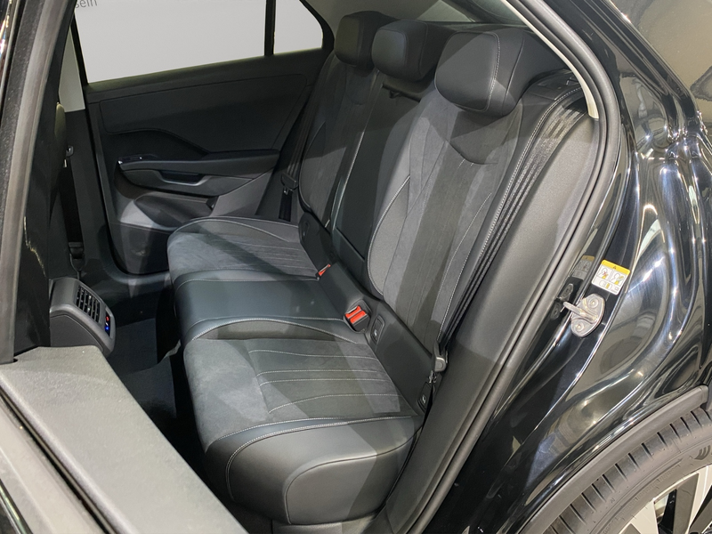 Volkswagen T-Roc Style 1.5 eTSI DSG / Navi RFK — photo 10