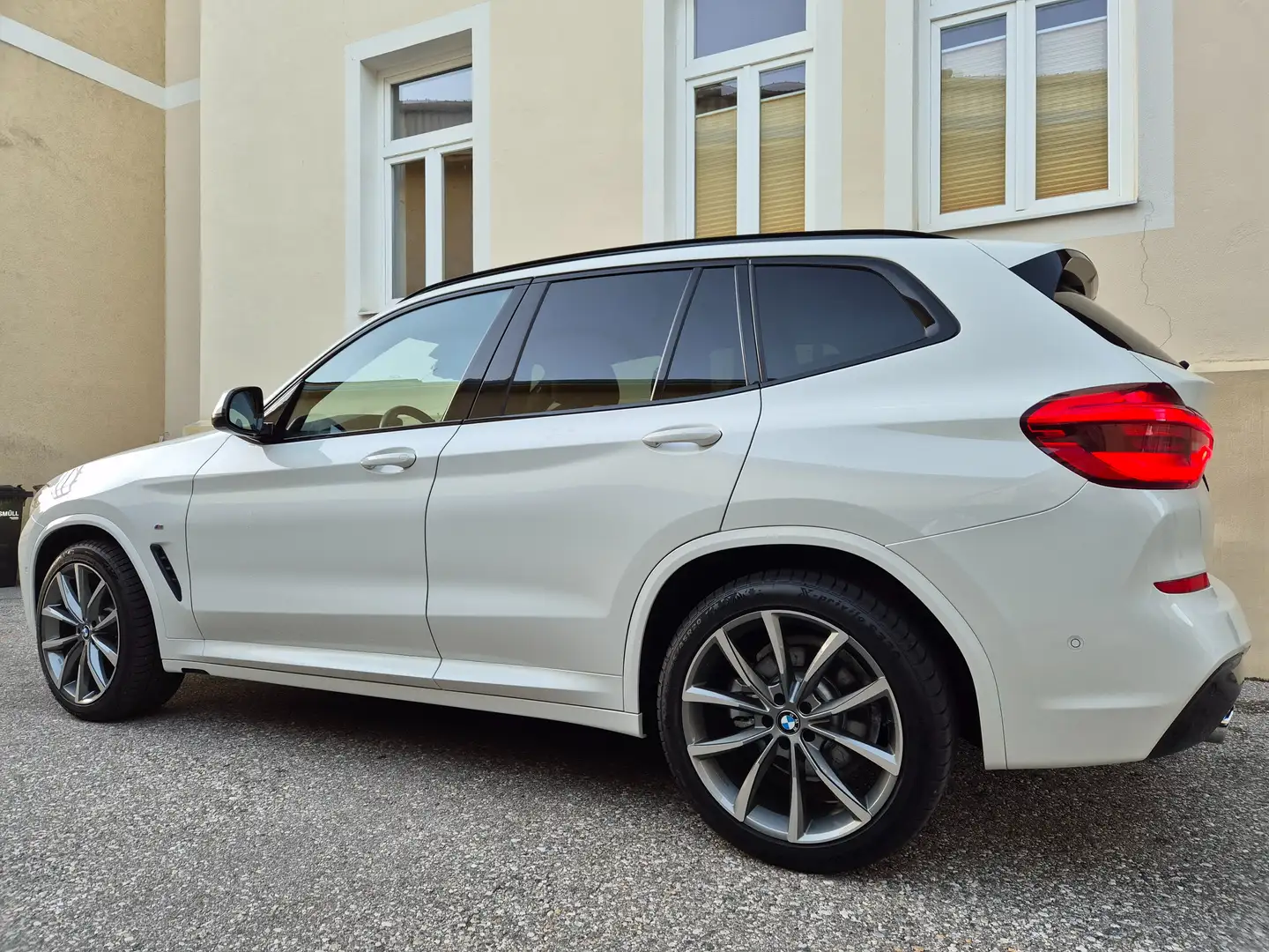 BMW X3 xDrive 20 d M Sport Weiß - 1
