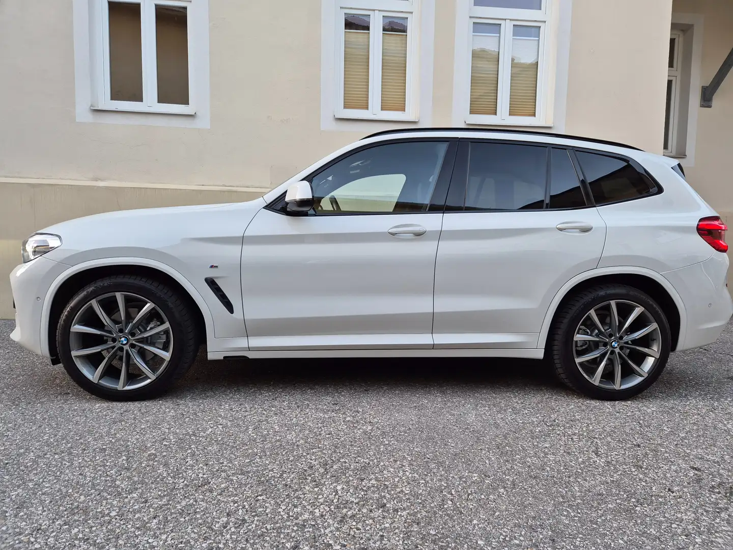 BMW X3 xDrive 20 d M Sport Weiß - 2