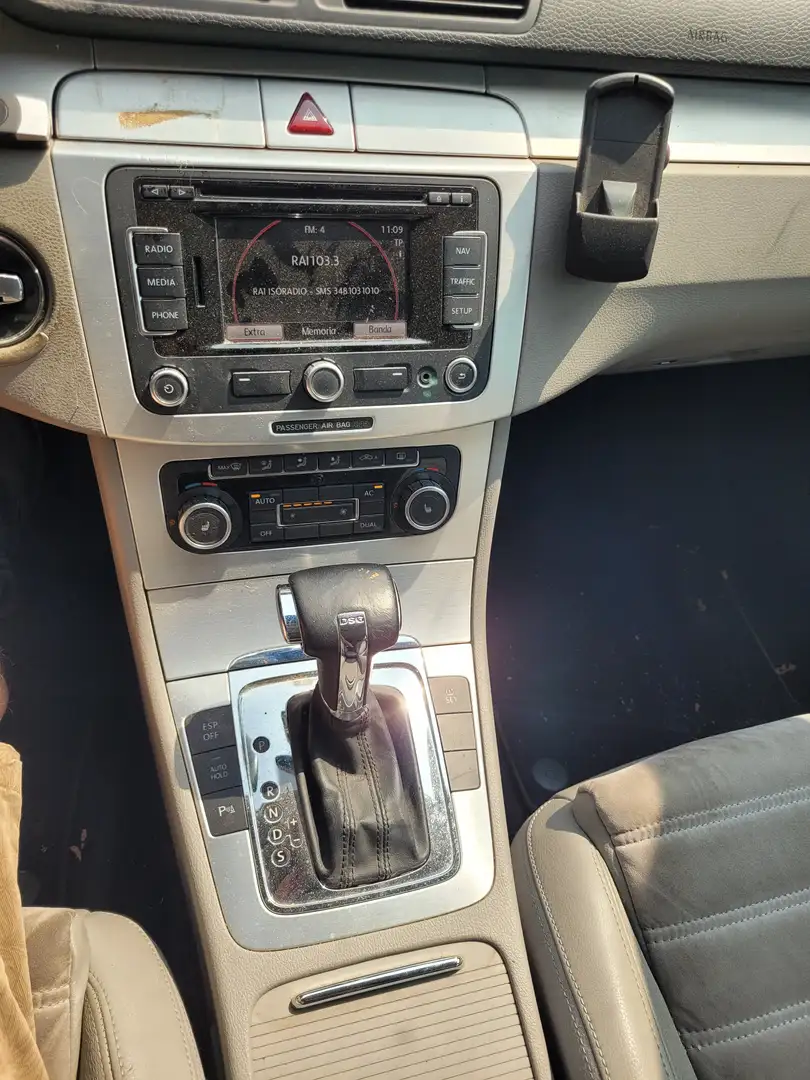 Volkswagen Passat Variant Passat  Variant 2.0 tdi Highline c/navi 170cv dsg Grigio - 2
