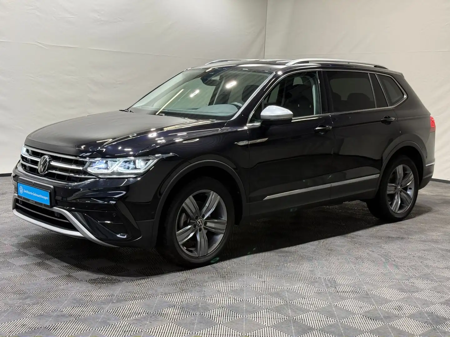 Volkswagen Tiguan Allspace Elegance 2.0 TDI DSG 4M | AHK Schwarz - 2