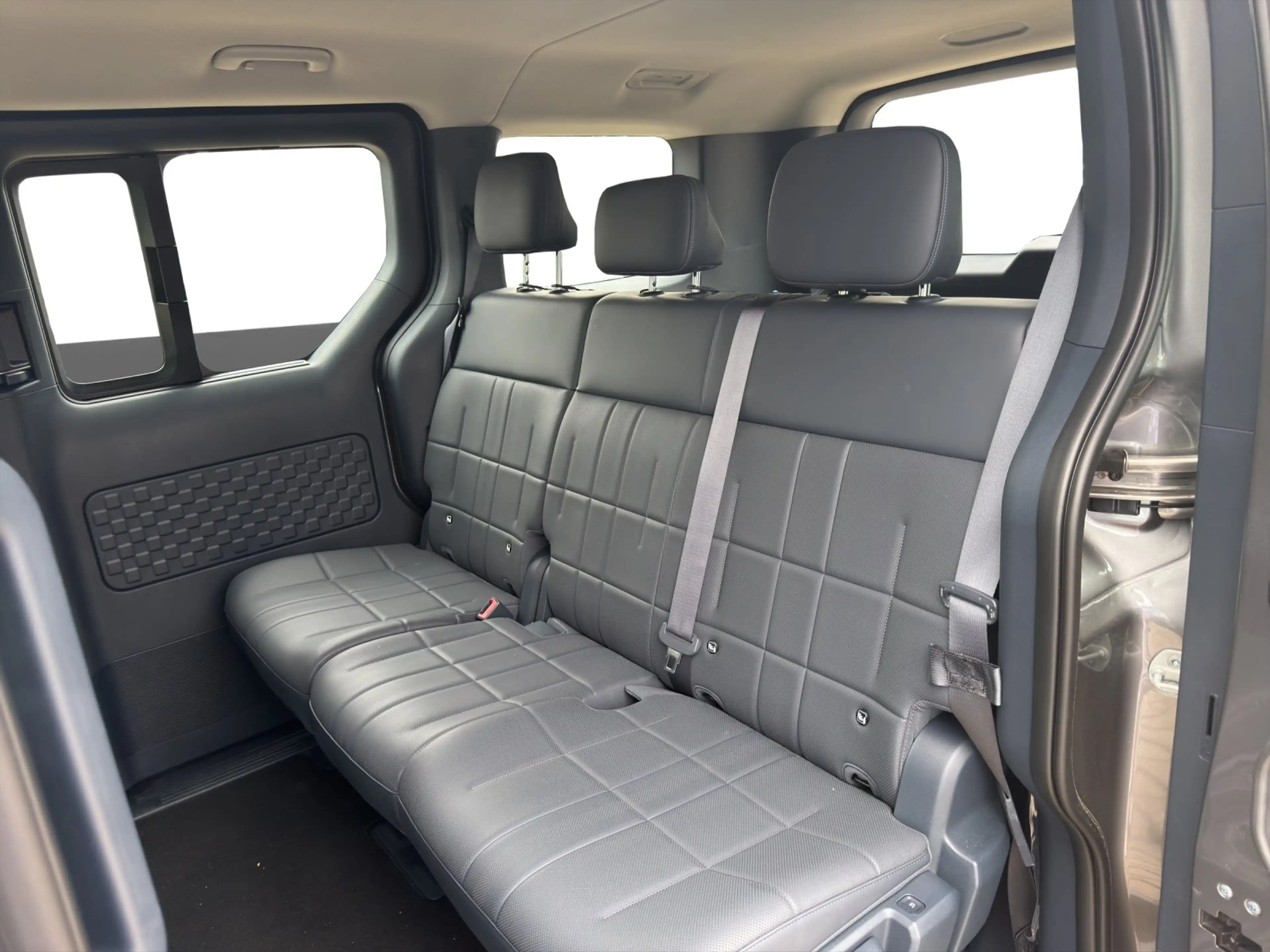 Kia PV5 Passenger PV5 71.2 ELITE Smart + AWR + Power-Paket — photo 14