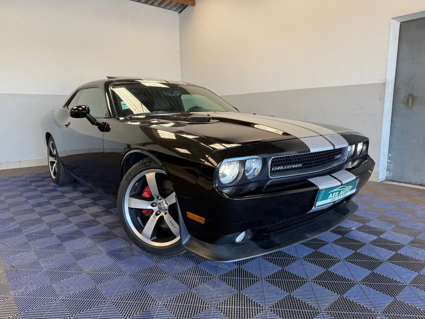 Dodge Challenger Noir - 1