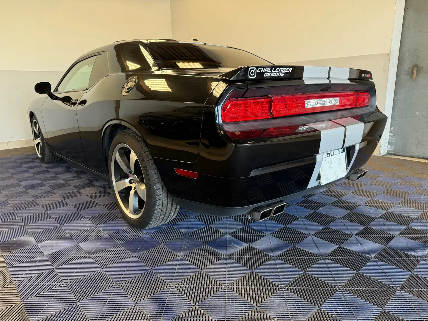 Dodge Challenger Noir - 2