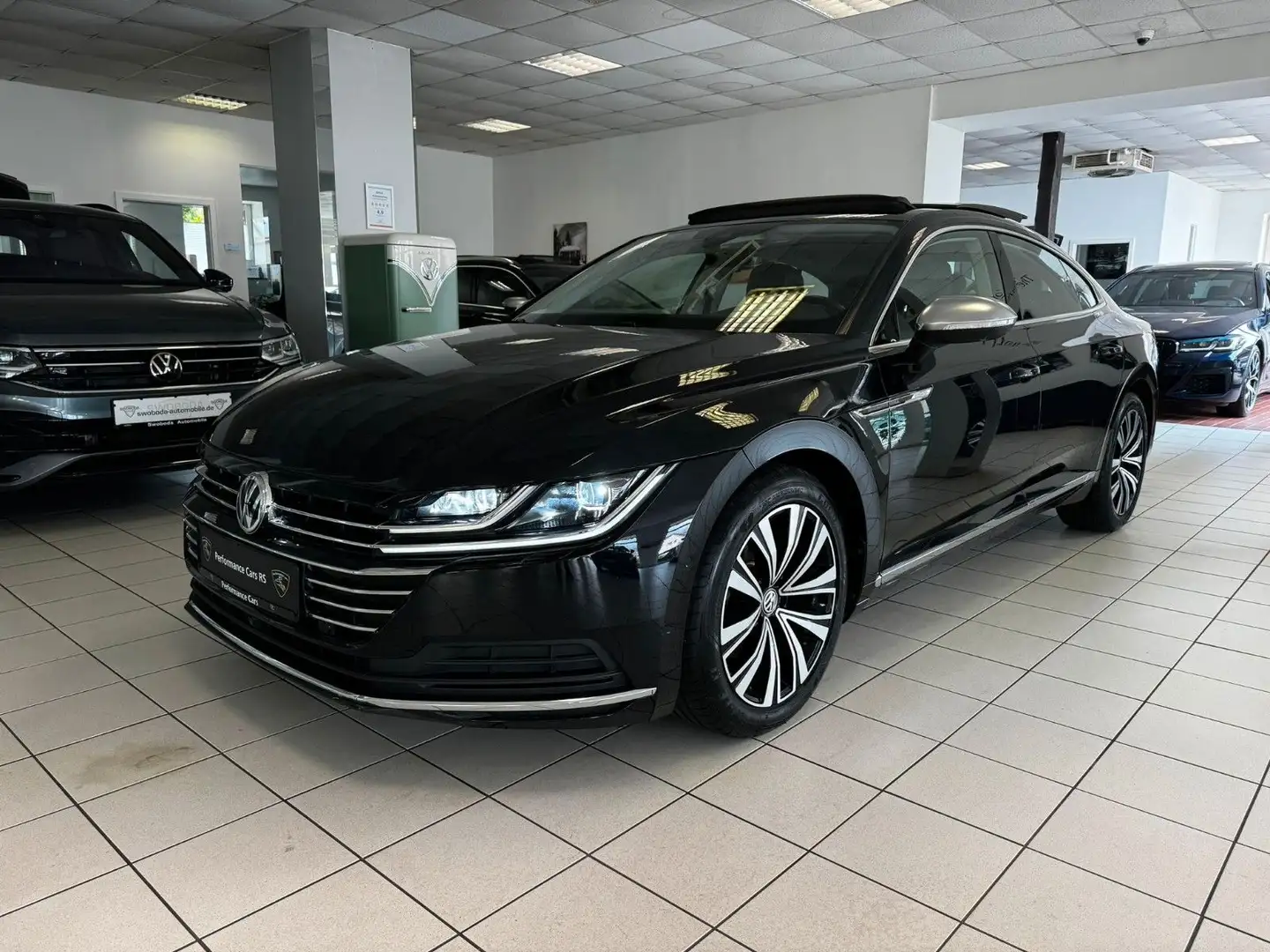 Volkswagen Arteon 4Motion Pano/LED/STHZ/360°/ACC Nero - 1