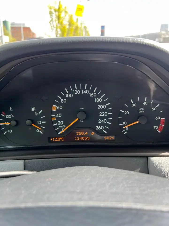 Mercedes-Benz E 280 Elegance Aut., foto 6