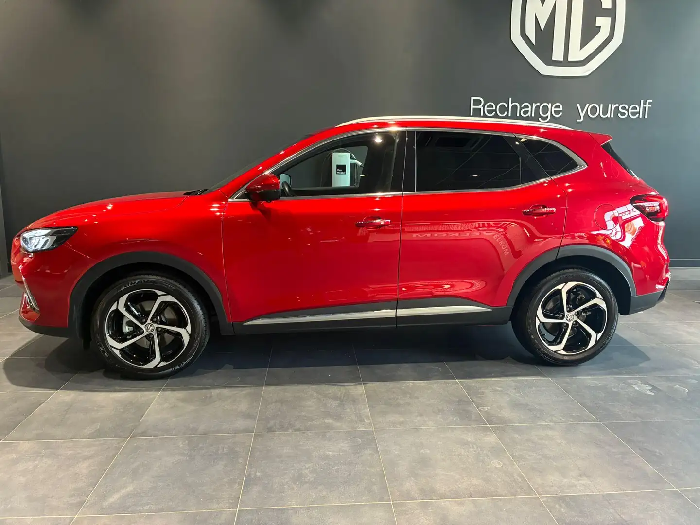 MG EHS 1.5 TGDI PHEV Luxury | EERSTE EIGENAAR| Navigatie Roşu - 2
