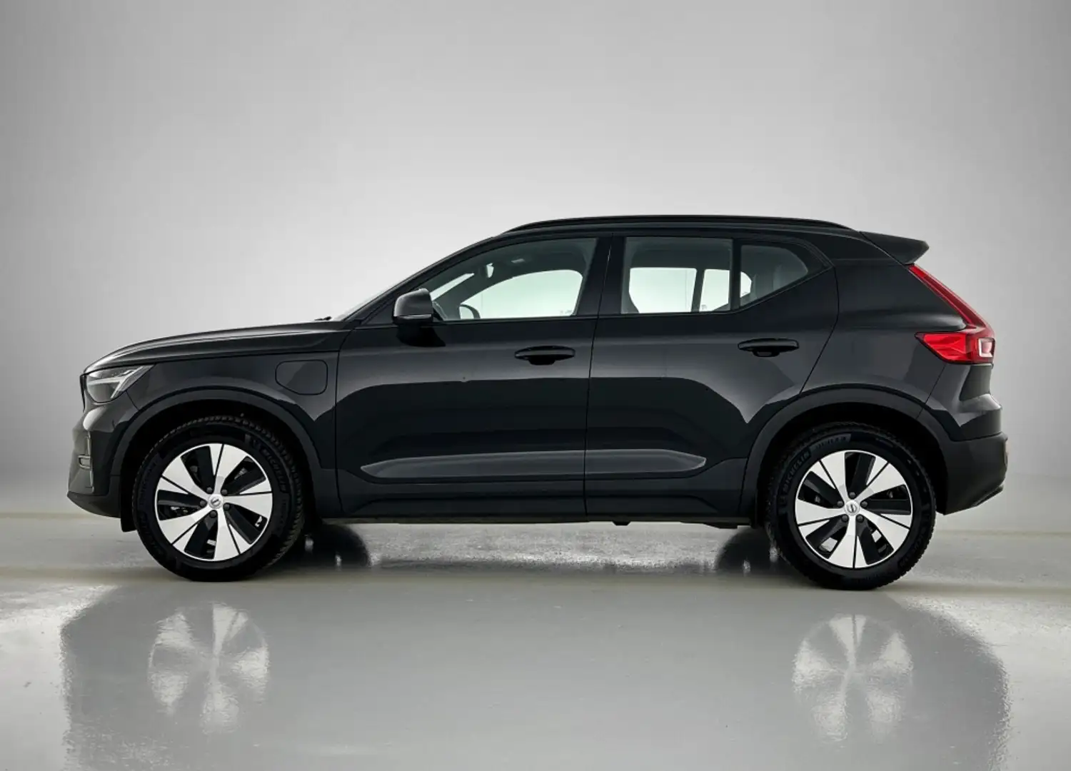 Volvo XC40 1.5 T4 Recharge R-Design Negro - 2