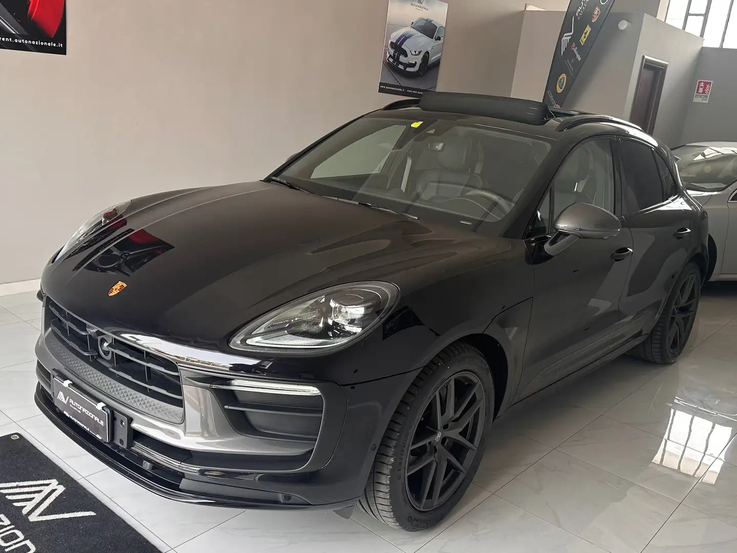 Porsche Macan 2.0 T 265cv PDK PASM PDLS+ BURMESTER CARBON PCM PT Nero - 1