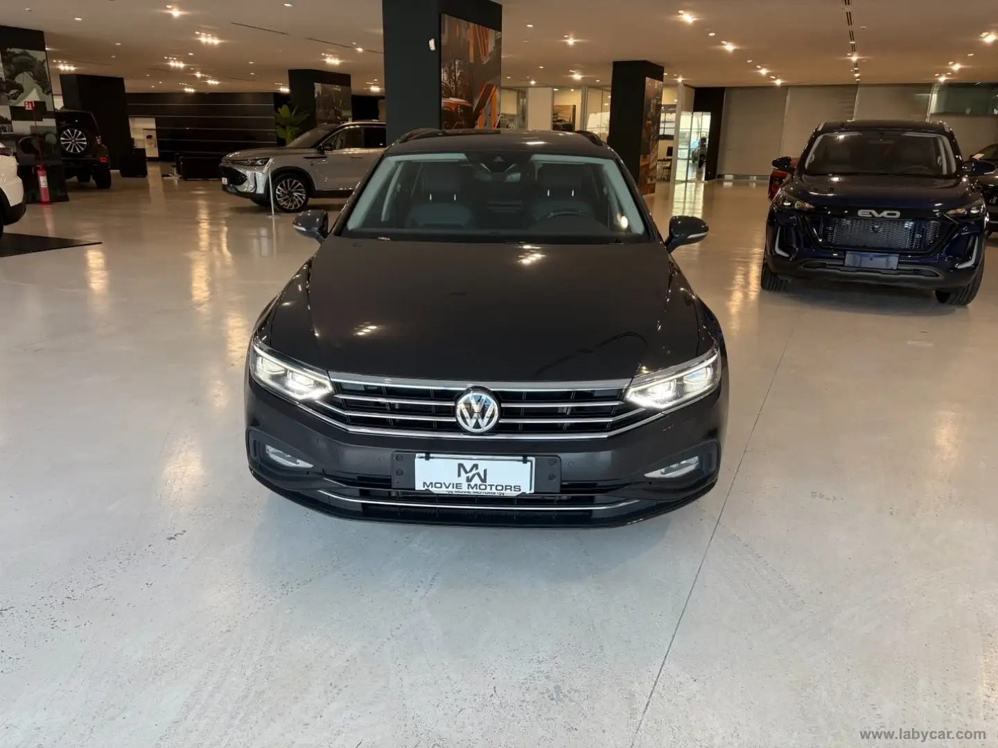 Volkswagen Passat Variant 1.5 TSI ACT Business Grey - 2