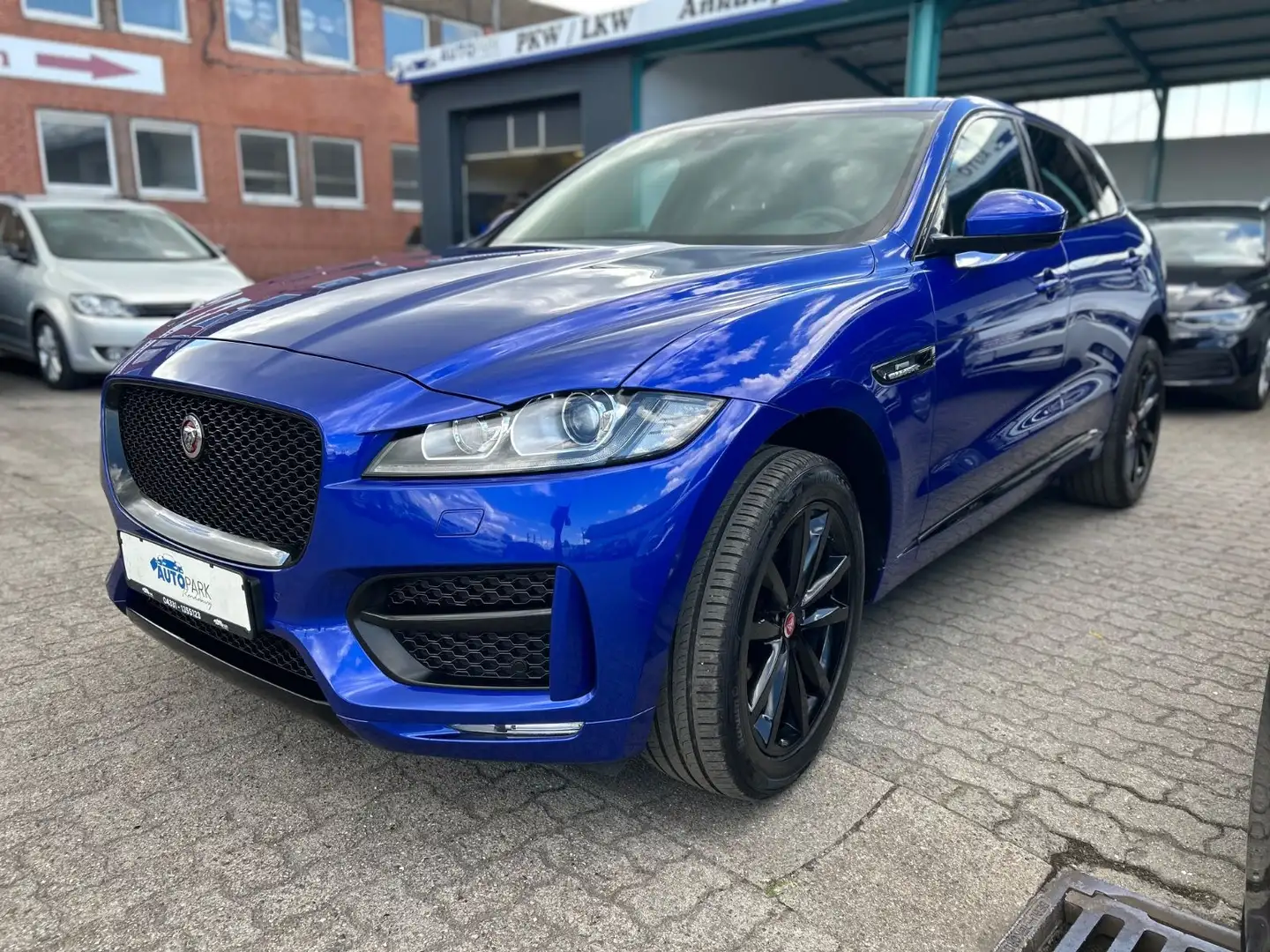 Jaguar F-Pace F-PACE R-Sport AWD Blau - 1