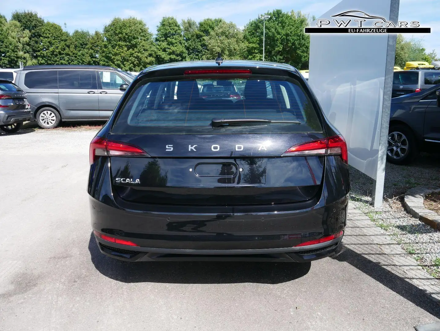 Skoda Scala Selection 1.0 TSI DSG*LED*PDC*SHZ*NAVI-ÜBER-SMA... Negro - 2