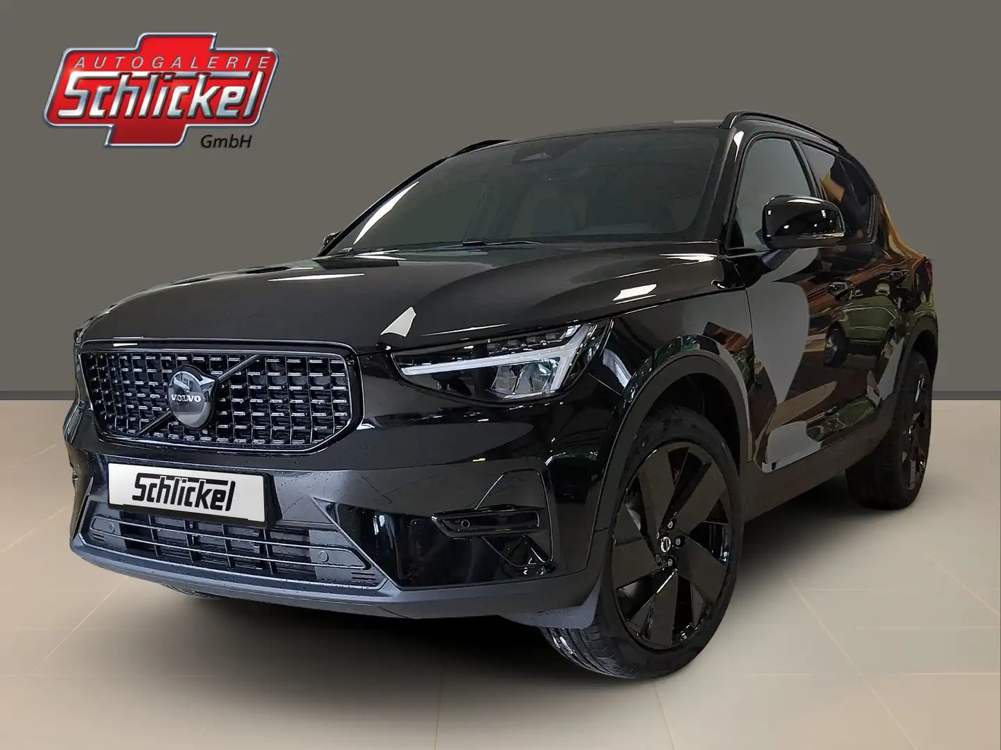 Volvo XC40 B3 Plus Black Edition 2WD Чорний - 1