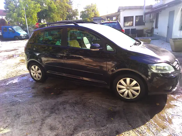 Volkswagen e-Golf WOLKSVAGENGOLF PLUS 1.6 TU 06 28