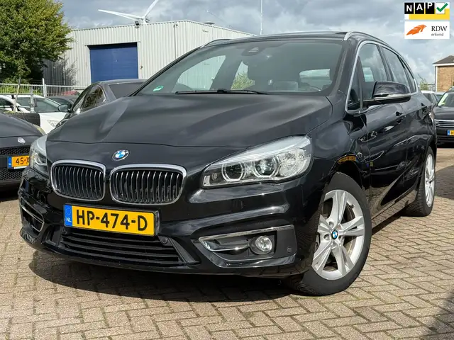 BMW 225