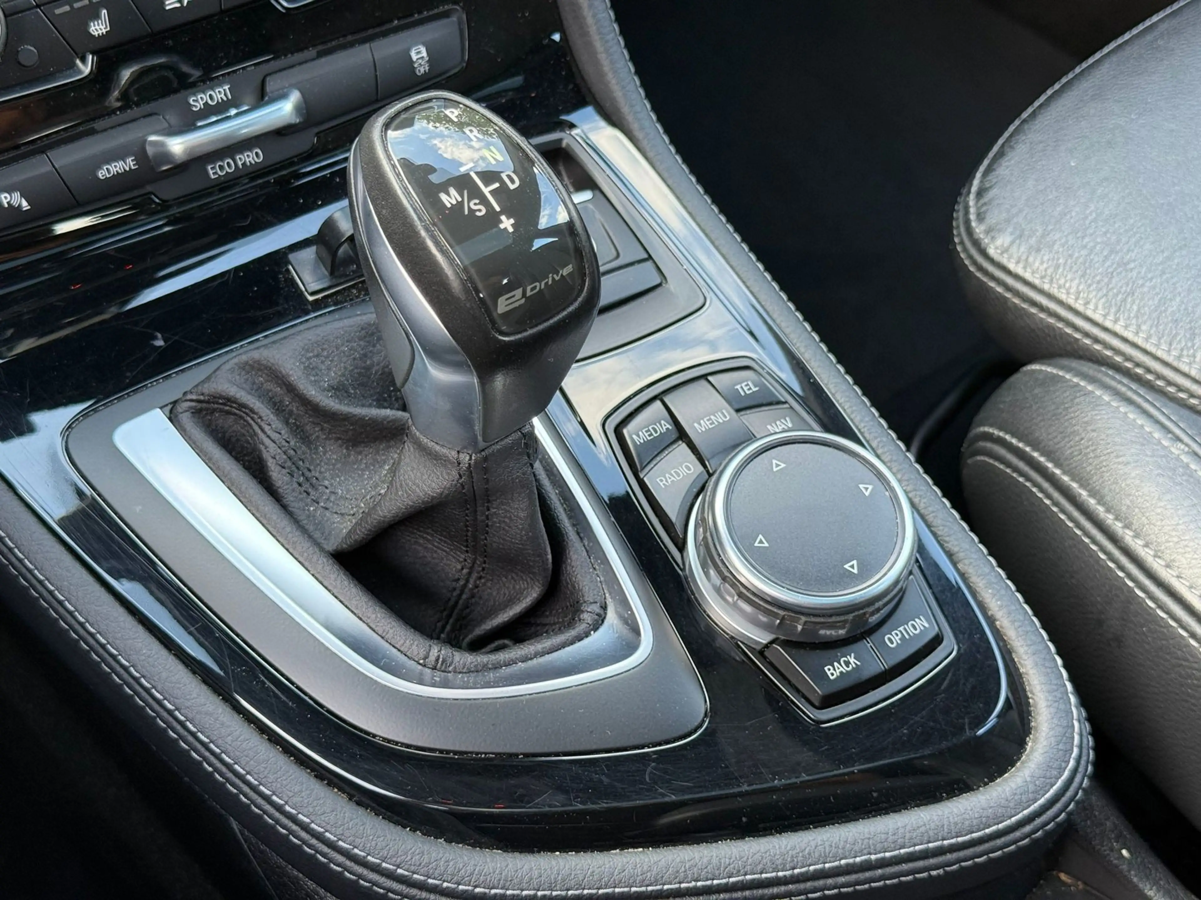 BMW 225 2-serie Active Tourer 225xe Centennial High Execut — photo 17